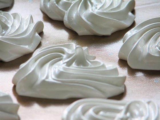 heart_meringues3